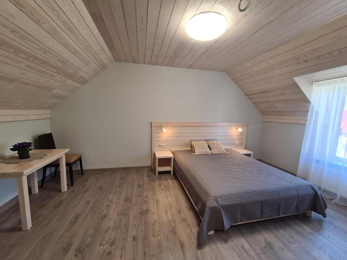 Viesu Nams Upe Hotell Roja Eksteriør bilde
