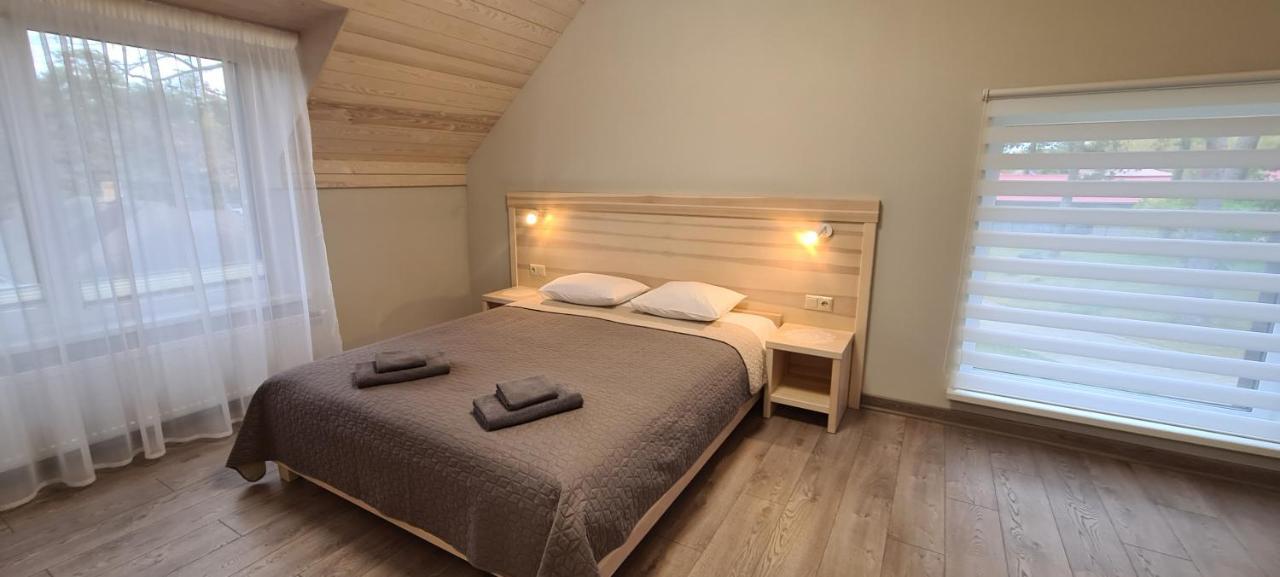Viesu Nams Upe Hotell Roja Eksteriør bilde